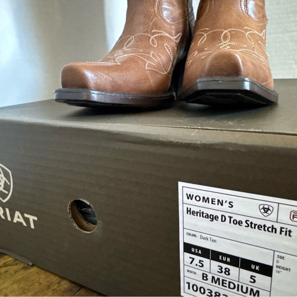Ariat Women’s Heritage D Toe StretchFit Western Boot New B Medium NEW - Picture 4 of 11